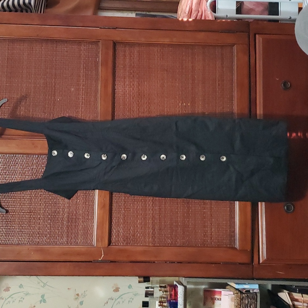 NWT forever 21 black woven dress. Size medium.